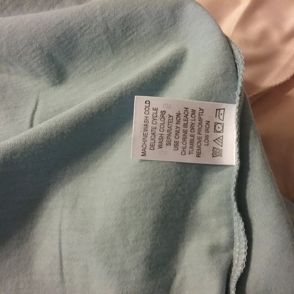 💚NWOT TAGS LONG TOP - Picture 2 of 7